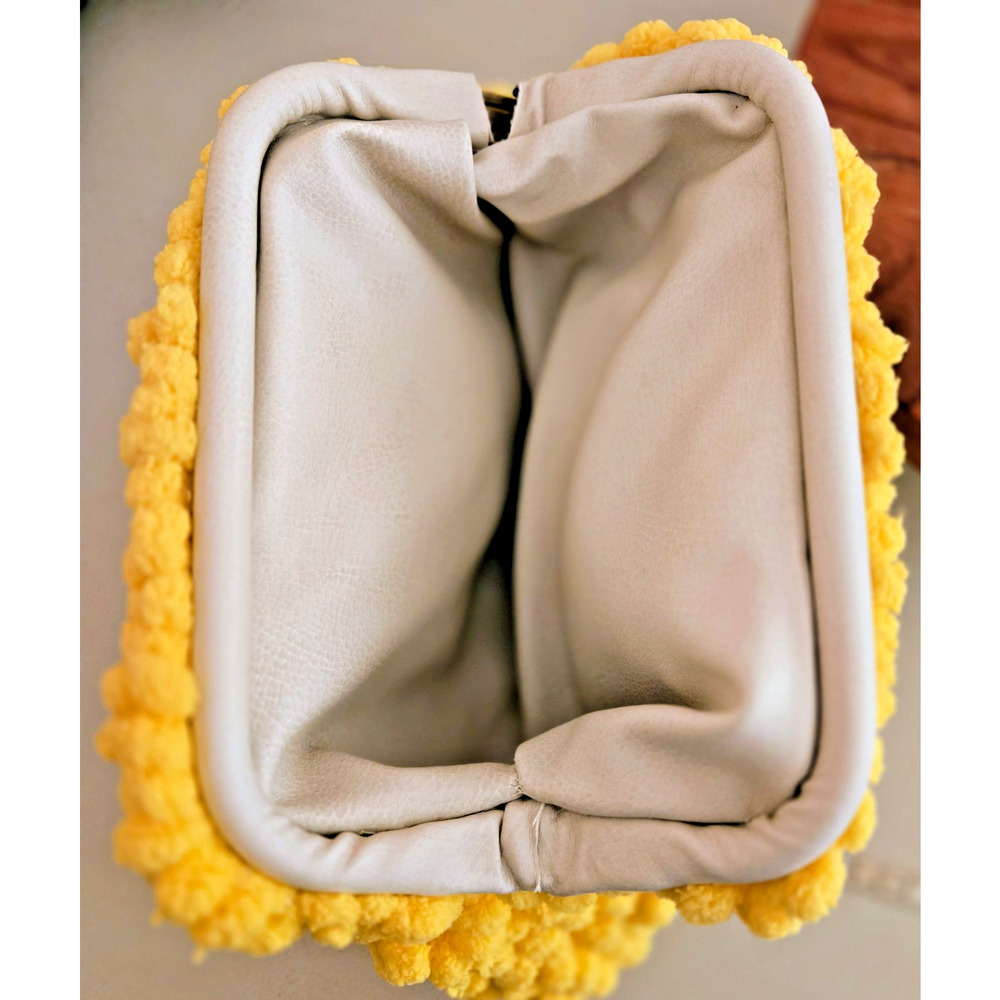 Handmade yellow thick chenille yarn clutch handbag - Picture 7 of 10